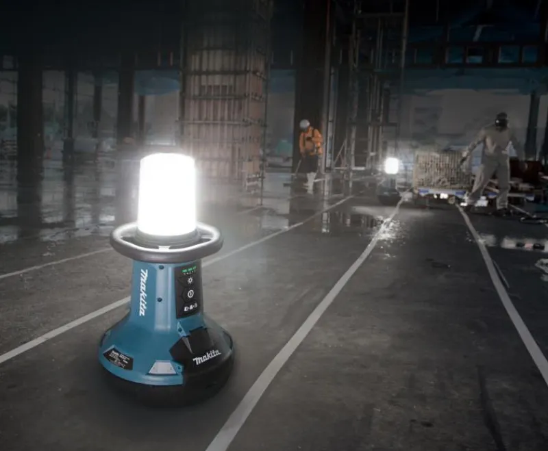 MAKITA DML810 Arbetslampa 18V, 5500 lumen| Makita Kampanjer|Arbetsbelysning