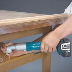 MAKITA DTL061Z Vinkelslagskruvdragare 18V • 1/4"| Slagskruvdragare